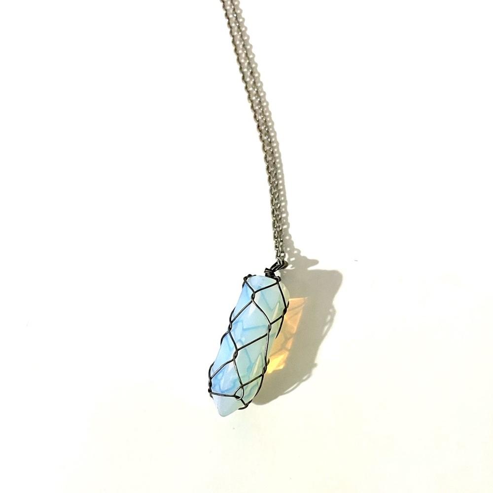 Long necklace with beautiful stone pendant